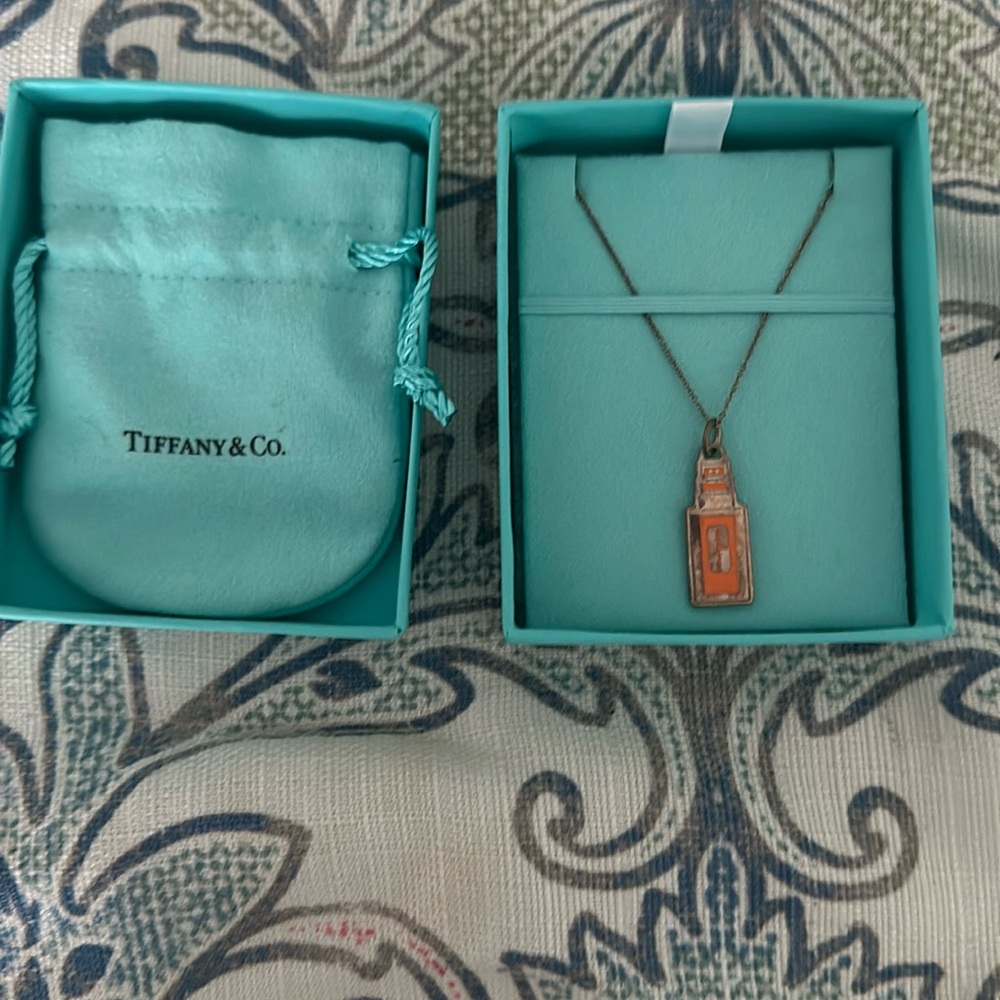 Clinique ID Tiffany Necklace
